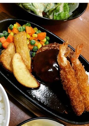 コストコパン使用！肉汁たっぷりハンバーグ-レシピのメイン写真