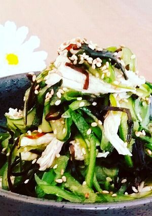ピーマンと鶏の塩昆布胡麻合え-レシピのメイン写真