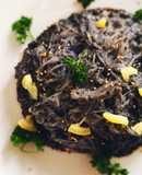 なんちゃってイカスミこんにゃくパスタ