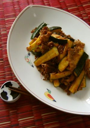 ズッキーニと豚肉のぴりっと万国炒め-レシピのメイン写真