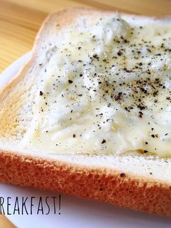 お手軽♪しらすとチーマヨトースト☻-レシピのメイン写真
