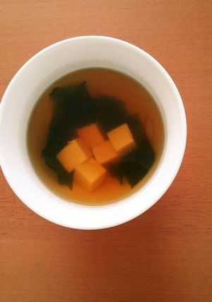 豆腐とわかめのお吸い物-レシピのメイン写真