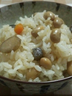 簡単☆やさい豆で1合の炊き込みご飯♪-レシピのメイン写真