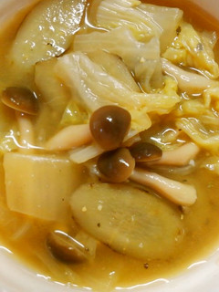 ごぼうと白菜とシメジで*味噌コンソメ煮♪-レシピのメイン写真