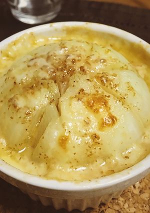 簡単！丸ごとたまねぎのゴマだれチーズ焼き-レシピのメイン写真