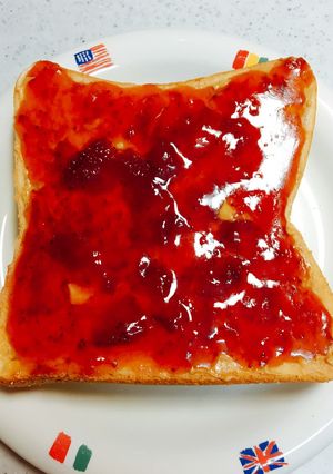 ピーナッツバターと苺の仲良し＊トースト-レシピのメイン写真