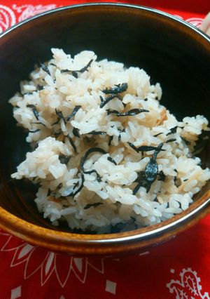 あっさり！梅干しとひじきの炊き込みご飯☆-レシピのメイン写真