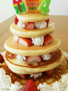 簡単♪ホットケーキでバースデーケーキ♪-レシピのメイン写真