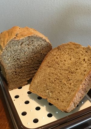 ノンオイル＊全粒薄力粉と雑穀の豆乳食パン-レシピのメイン写真