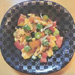 รูปของ 簡単給食　カラフル夏野菜の梅あえ