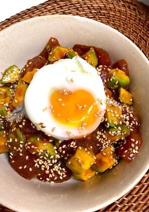 温玉とろ～♪アボカドとマグロの丼-レシピのメイン写真