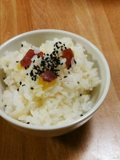 超簡単!炊飯器でホクホクさつまいもご飯-レシピのメイン写真