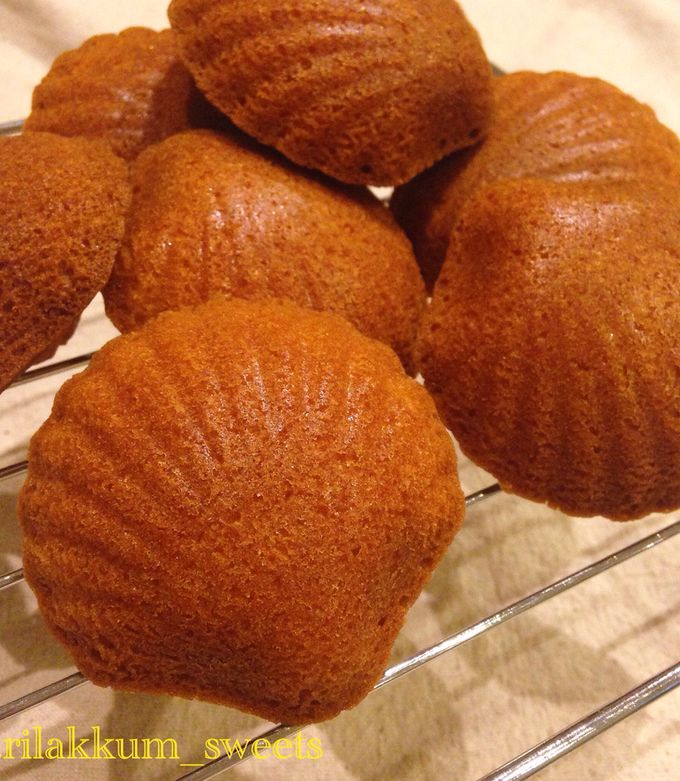 混ぜるだけ♪しっとりマドレーヌ by りらっくまん号 【クックパッド