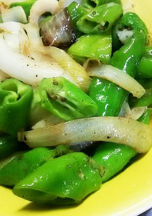 万願寺唐辛子をおいしく！シンプル炒め-レシピのメイン写真