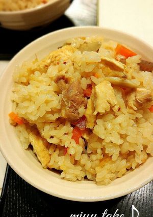 鶏とゴボウの炊き込みご飯♪-レシピのメイン写真