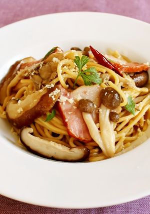 レンジで！きのことベーコンの秋色パスタ-レシピのメイン写真
