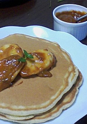 休日ブランチ☆キャラメルバナナパンケーキ-レシピのメイン写真
