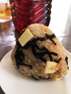 ふじっこ煮&チーズ おにぎり-レシピのメイン写真