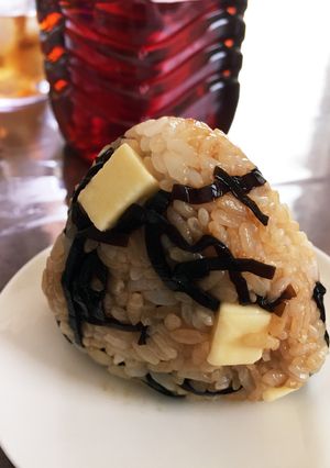 ふじっこ煮＆チーズ おにぎり-レシピのメイン写真