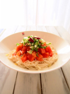 簡単美味しい トマトのペペロンチーノ素麺-レシピのメイン写真