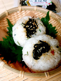 佃煮海苔で美味しさアップおにぎり-レシピのメイン写真