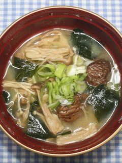 ヨーグルト戻し☆酷旨☆乾燥きのこで味噌汁-レシピのメイン写真