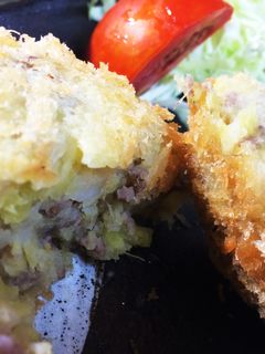 秋のおかず☆挽き肉入りさつまいもコロッケ-レシピのメイン写真