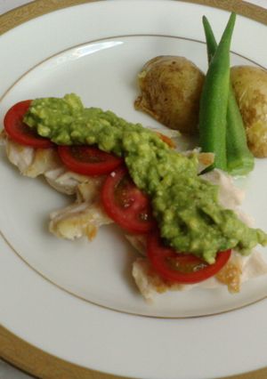 鶏むね肉のしっとりアボガドソース-レシピのメイン写真