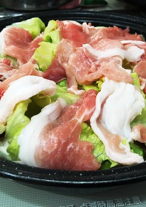 タジン鍋でレタスと豚の重ね蒸し♪-レシピのメイン写真