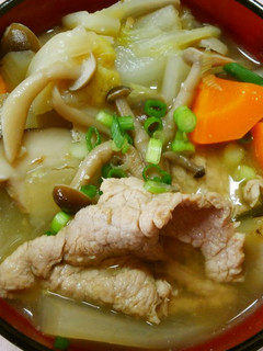 野菜たっぷり❀きのこと白菜の具沢山 豚汁-レシピのメイン写真