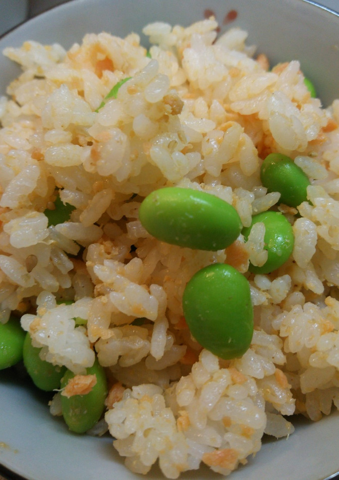 鮭フレークと枝豆のずぼら混ぜご飯☆-レシピのメイン写真