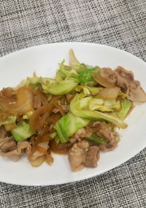 豚バラとキャベツ、玉ねぎのごま炒め♪-レシピのメイン写真