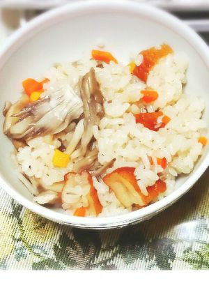 薄味❇さつま揚げと人参舞茸の炊き込みご飯-レシピのメイン写真