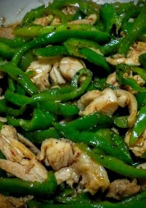 鶏もも肉で青椒肉絲（チンジャオロースー）-レシピのメイン写真