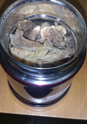 息子のお弁当スープジャーで牛丼-レシピのメイン写真