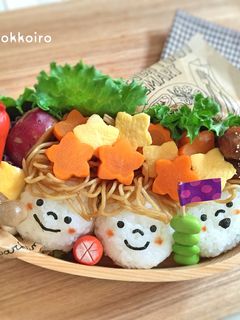 紅葉☆遠足☆焼きそば弁当☆簡単♫キャラ弁-レシピのメイン写真