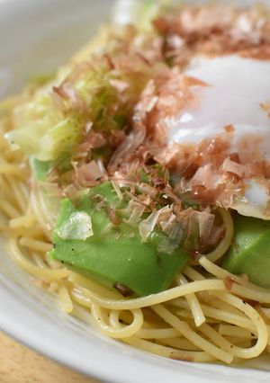 アボカドの温玉パスタ-レシピのメイン写真