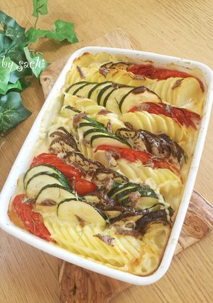 夏野菜とポテトのアンチョビクリーム焼き-レシピのメイン写真