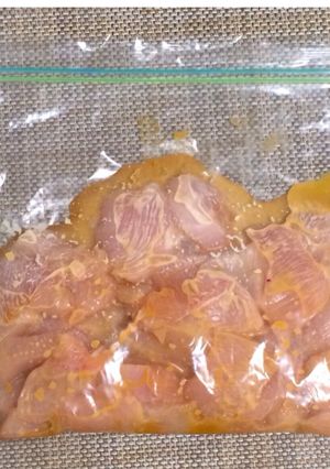 話題のレシピ入り❗️鶏むね肉の冷凍保存-レシピのメイン写真