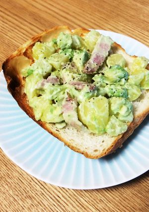 栄養満点♬ポテアボマヨのオープンサンド-レシピのメイン写真