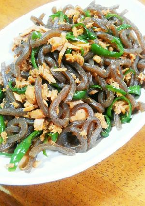 簡単！糸こんにゃくとピーマンのツナ炒め-レシピのメイン写真