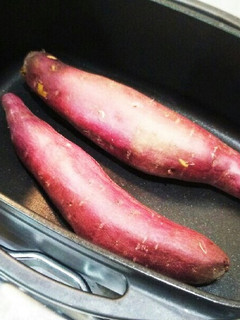 ダッチオーブンで焼き芋(^o^)-レシピのメイン写真