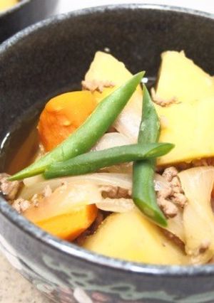 フライパンで作る簡単ひき肉の肉じゃが-レシピのメイン写真