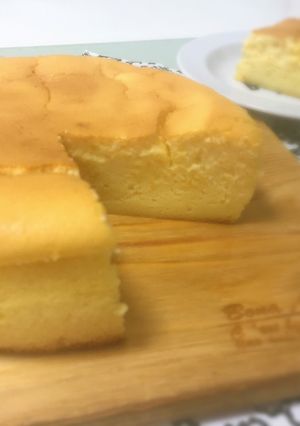 ベイクドとスフレの間のチーズケーキ-レシピのメイン写真