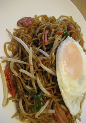 即席焼きそば±で美味しく変身-レシピのメイン写真