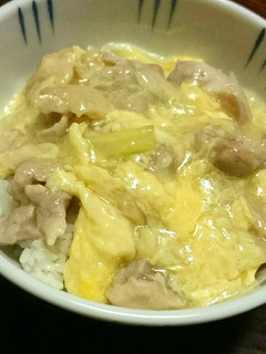 優しい味♪とろツヤ親子丼-レシピのメイン写真