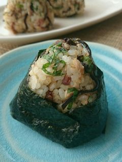 栄養たっぷり!サンマ&ごま昆布おにぎり-レシピのメイン写真