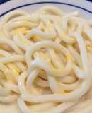 胃に優しい！レンジでうどんカルボナーラ！