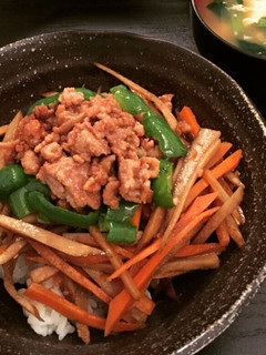 きんぴらリメイク♡肉味噌丼-レシピのメイン写真