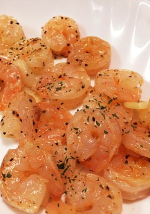 少ない材料で！ペペロンチーノ風エビ炒め-レシピのメイン写真